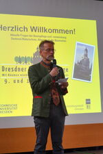 Prof. Roloff moderierte durch den Donnerstag.